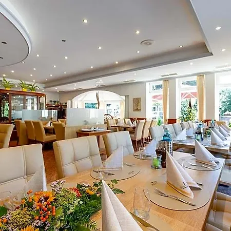 Restaurant Bismarckturm מלון