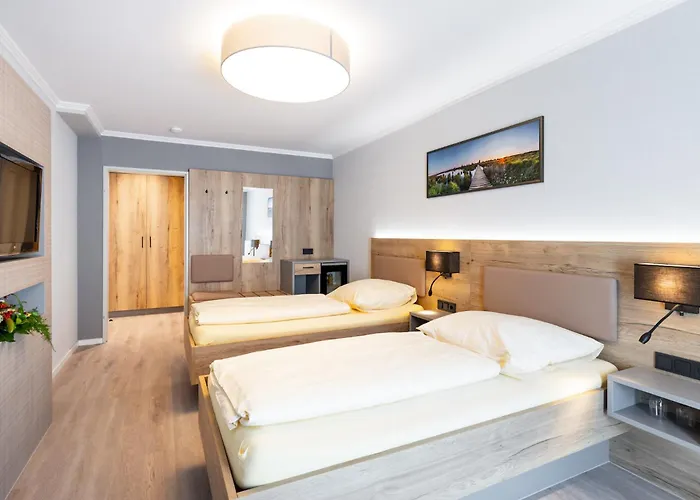 فندق Restaurant Bismarckturm 3*